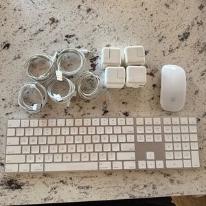 Apple - Magic Keyboard full size with Numeric Keypad & Magic Mouse